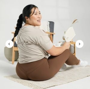 GYMSHARK×WHITNEY oversized tee